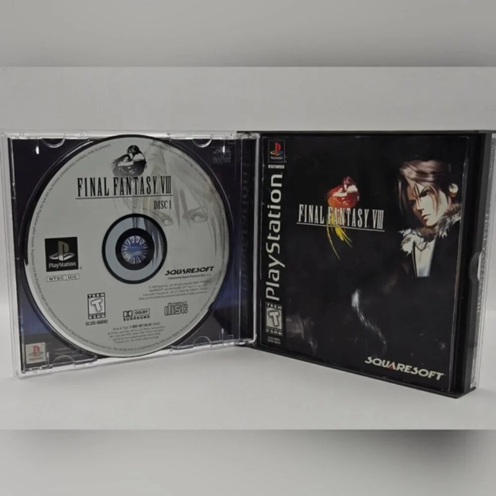 Final Fantasy VIII (Sony PlayStation 1, 1999) – Complete 4-Disc Set with Manual